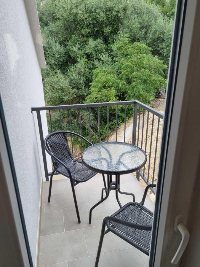Apartmani Tolj Makarska Exteriör bild