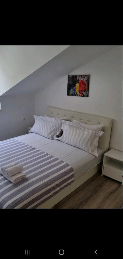 Apartmani Tolj Makarska Exteriör bild