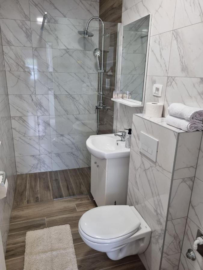 Apartmani Tolj Makarska Exteriör bild
