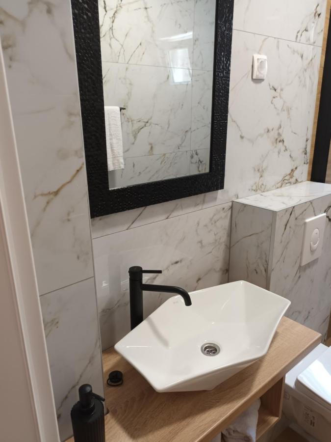 Apartmani Tolj Makarska Exteriör bild