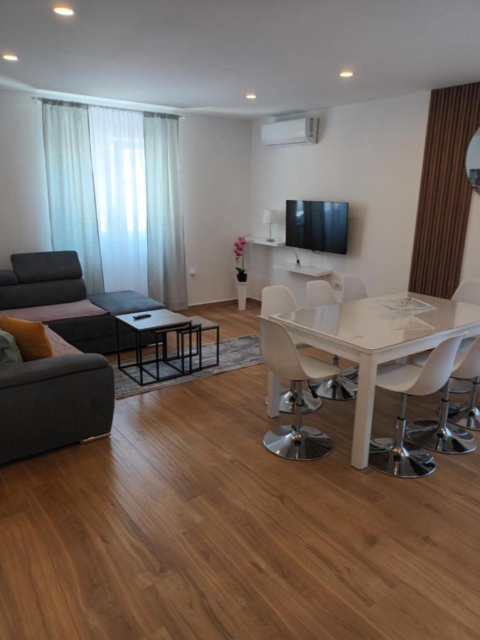 Apartmani Tolj Makarska Exteriör bild