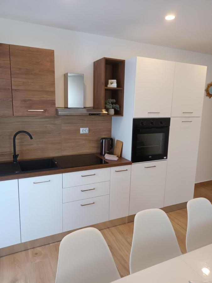 Apartmani Tolj Makarska Exteriör bild