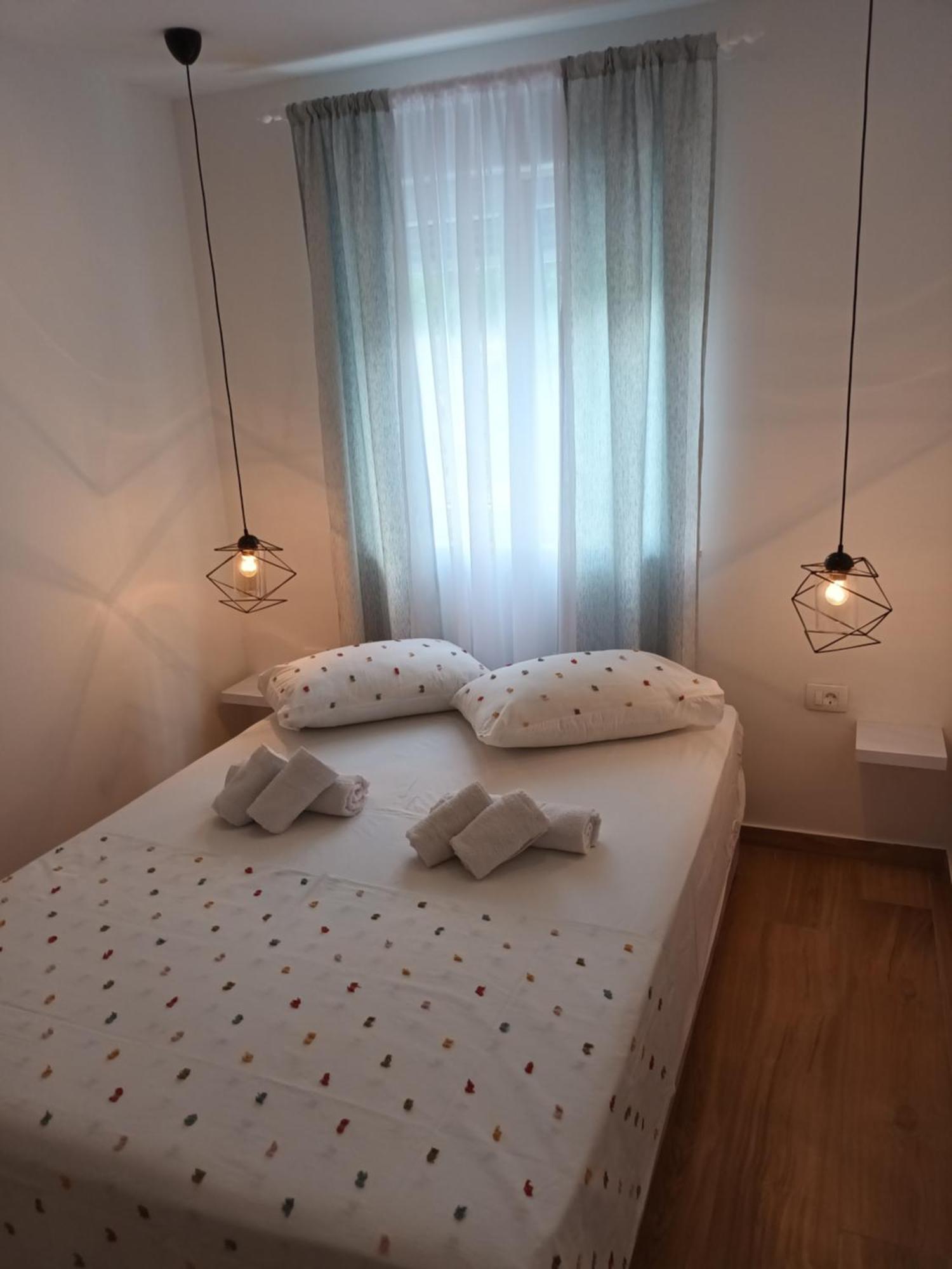 Apartmani Tolj Makarska Exteriör bild