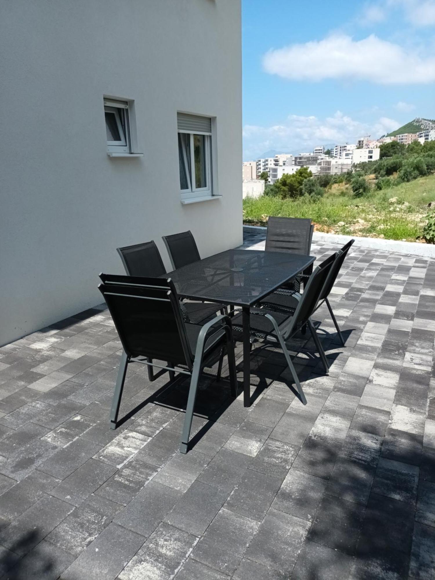Apartmani Tolj Makarska Exteriör bild